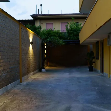 Petrarca Capri Apartment Mondragone